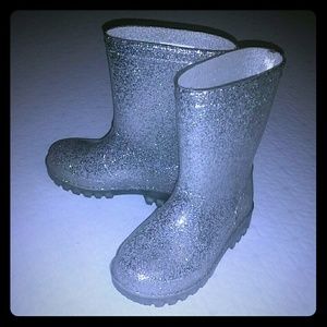 Glittery, light up rain boots